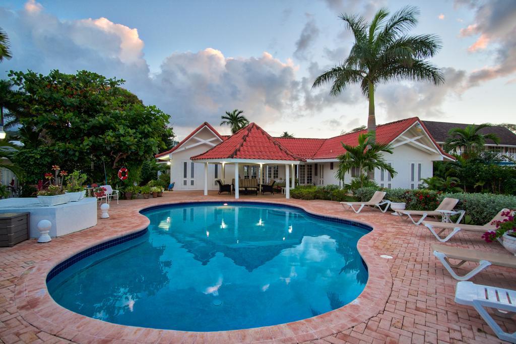 Sunspot Villa Runaway Bay Exterior foto