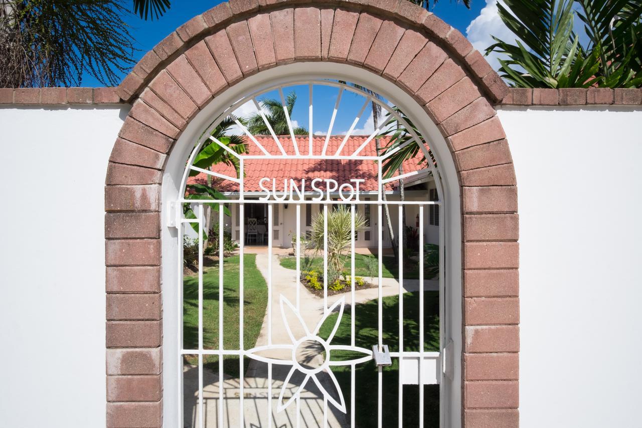 Sunspot Villa Runaway Bay Exterior foto